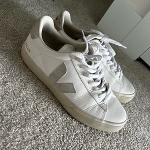VEJA Campo Sneaker